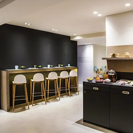 Ibis Styles Centre מלון