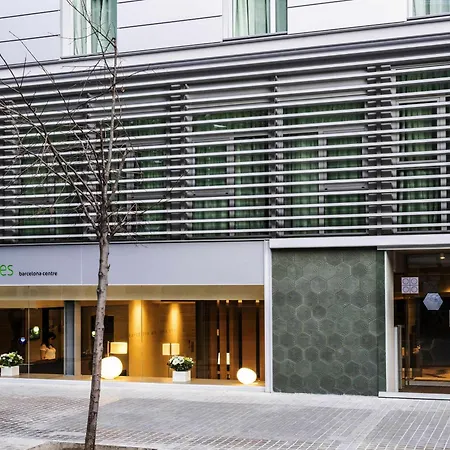 מלון Ibis Styles Centre 2*