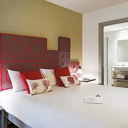 Ibis Styles Centre Hotel 2*