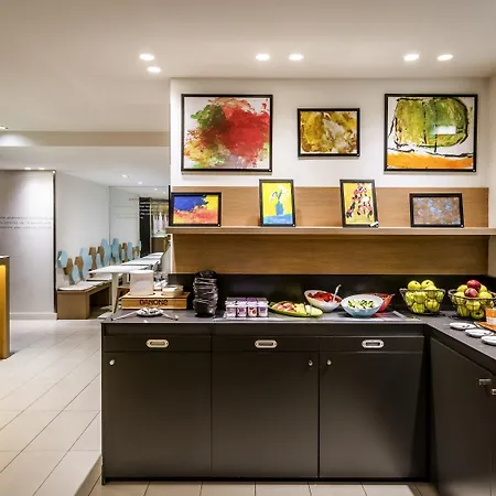 Ibis Styles Centre Hotel 2*