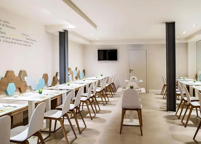 Ibis Styles Centre 2*