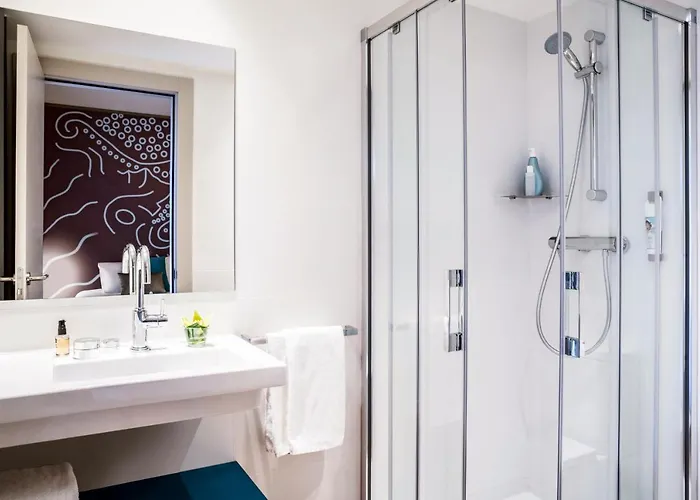 Ibis Styles Centre 2*