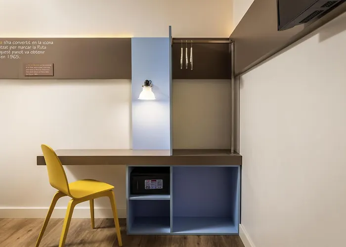 ホテル Ibis Styles Centre 2*