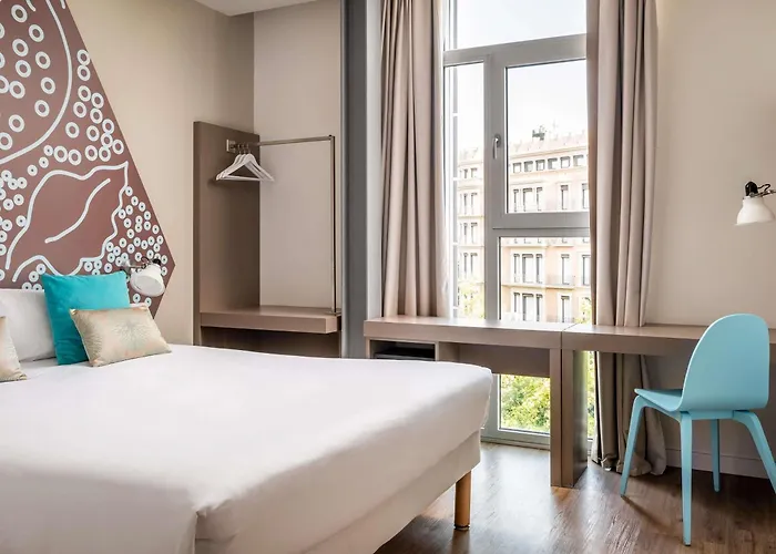Ibis Styles Centre 2*